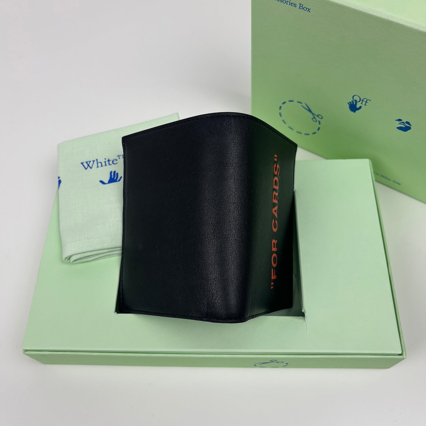 OFF-WHITE Printed Card Wallet