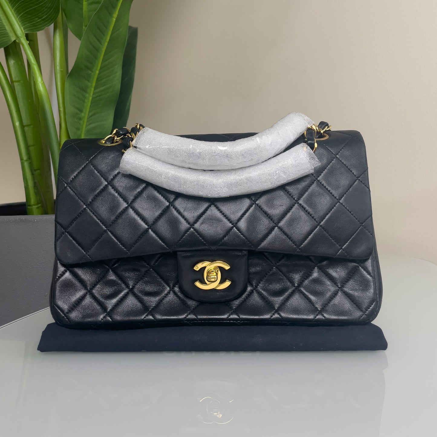 CHANEL Vintage Classic Medium Double Flap Bag