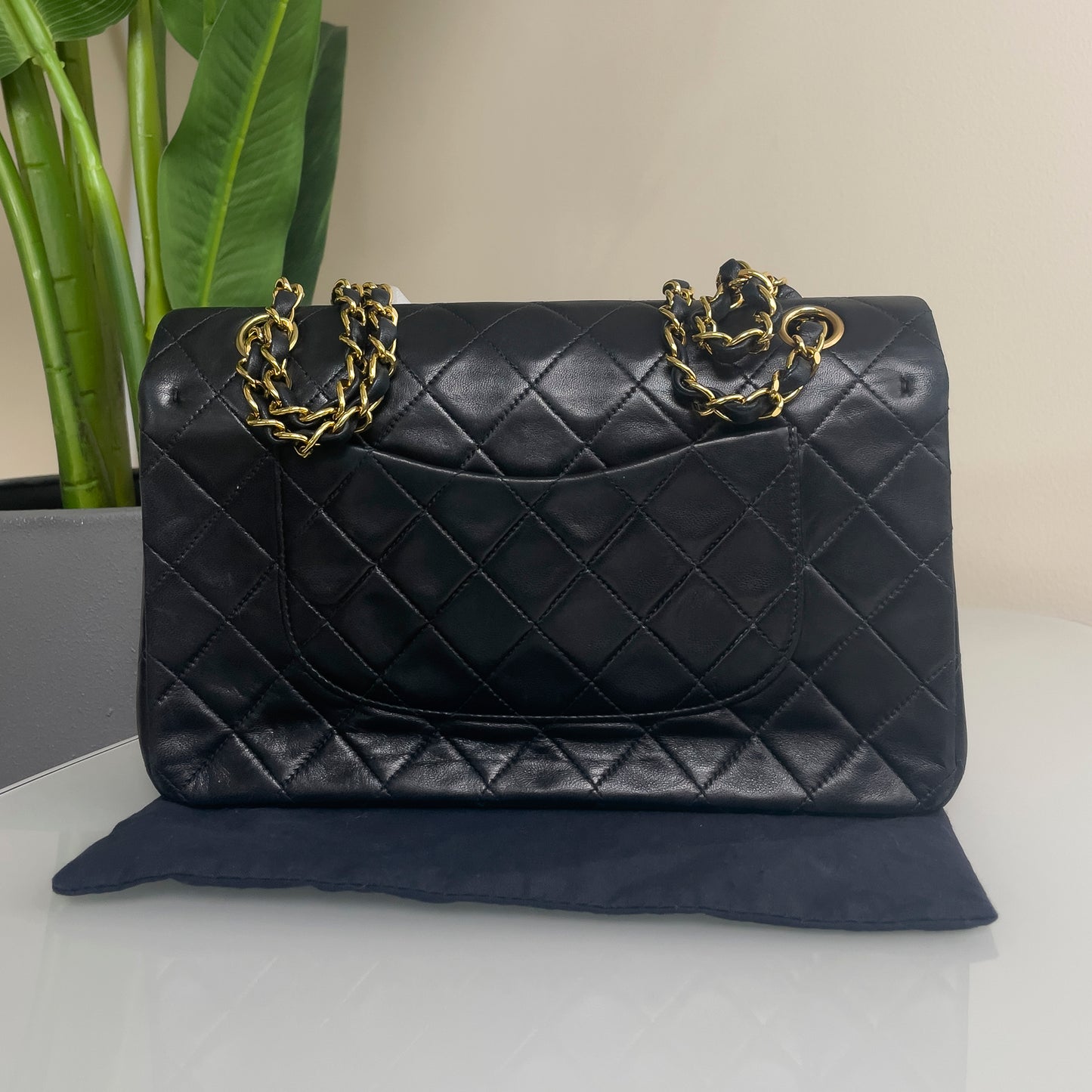 CHANEL Vintage Classic Medium Double Flap Bag